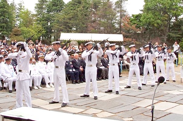 予科練戦没者慰霊祭 （儀仗・弔銃風景）